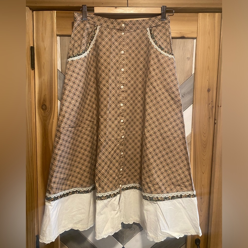 Gunnie Gunne Sax Gunnie tan brown and green Plaid Skirt cottagecore boho